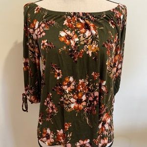 Forever 21 Off-The-Shoulder Floral Top